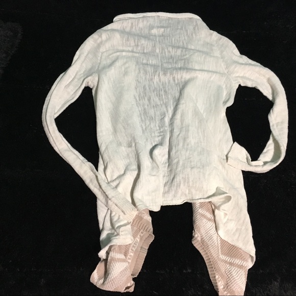 Cream colored cardigan - Picture 2 of 4